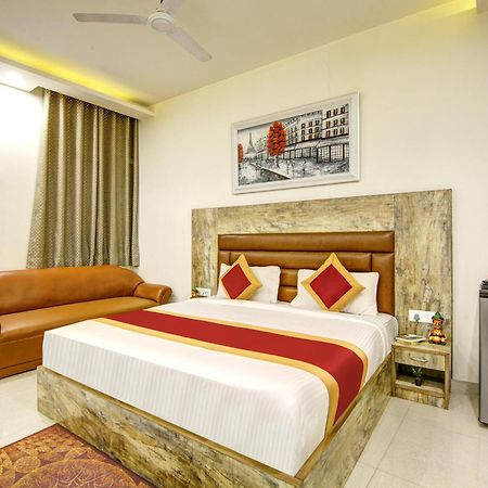 Gracious By Vishesh Hotels & Home Stay Нью-Дели Экстерьер фото
