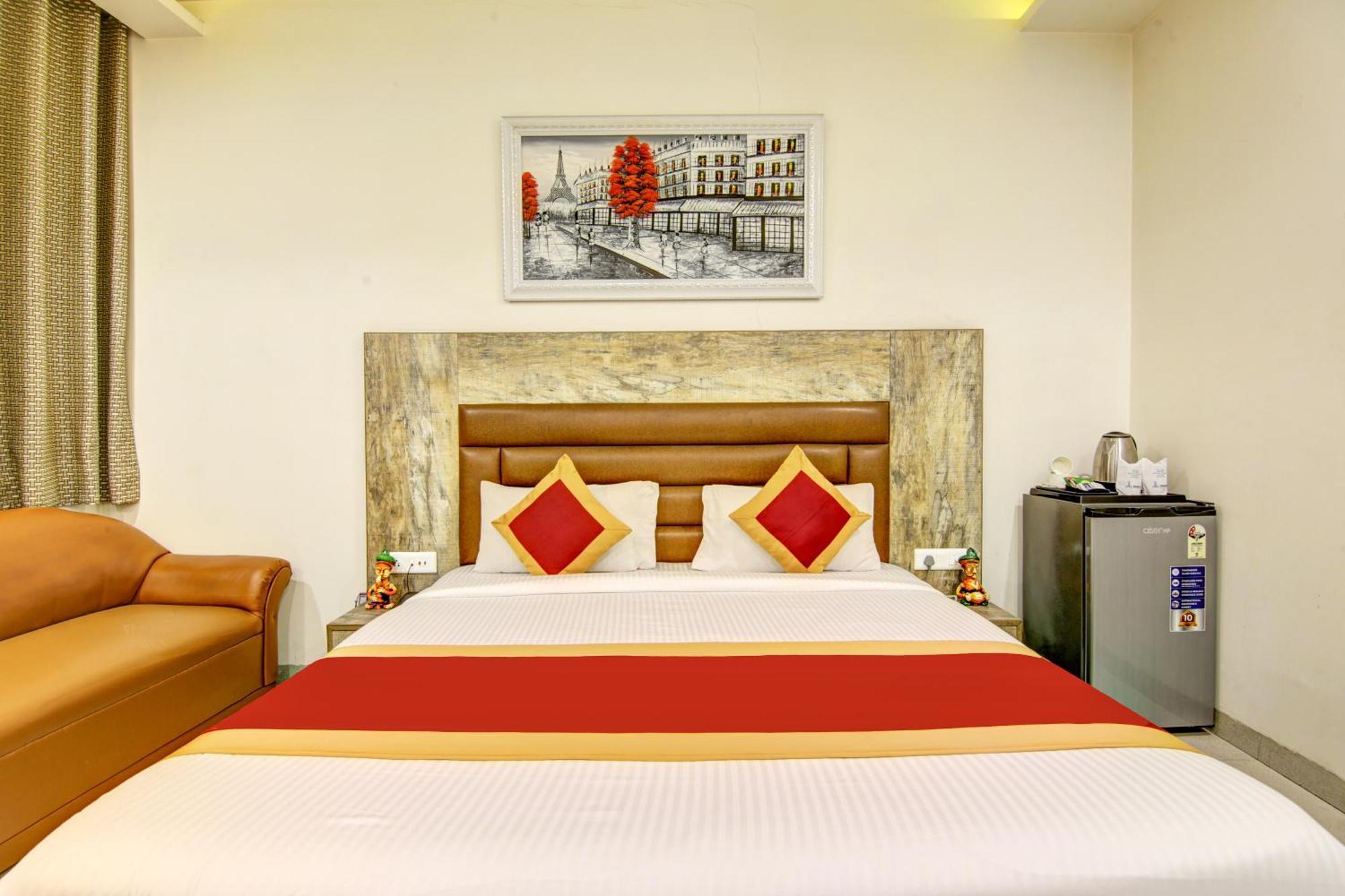 Gracious By Vishesh Hotels & Home Stay Нью-Дели Экстерьер фото