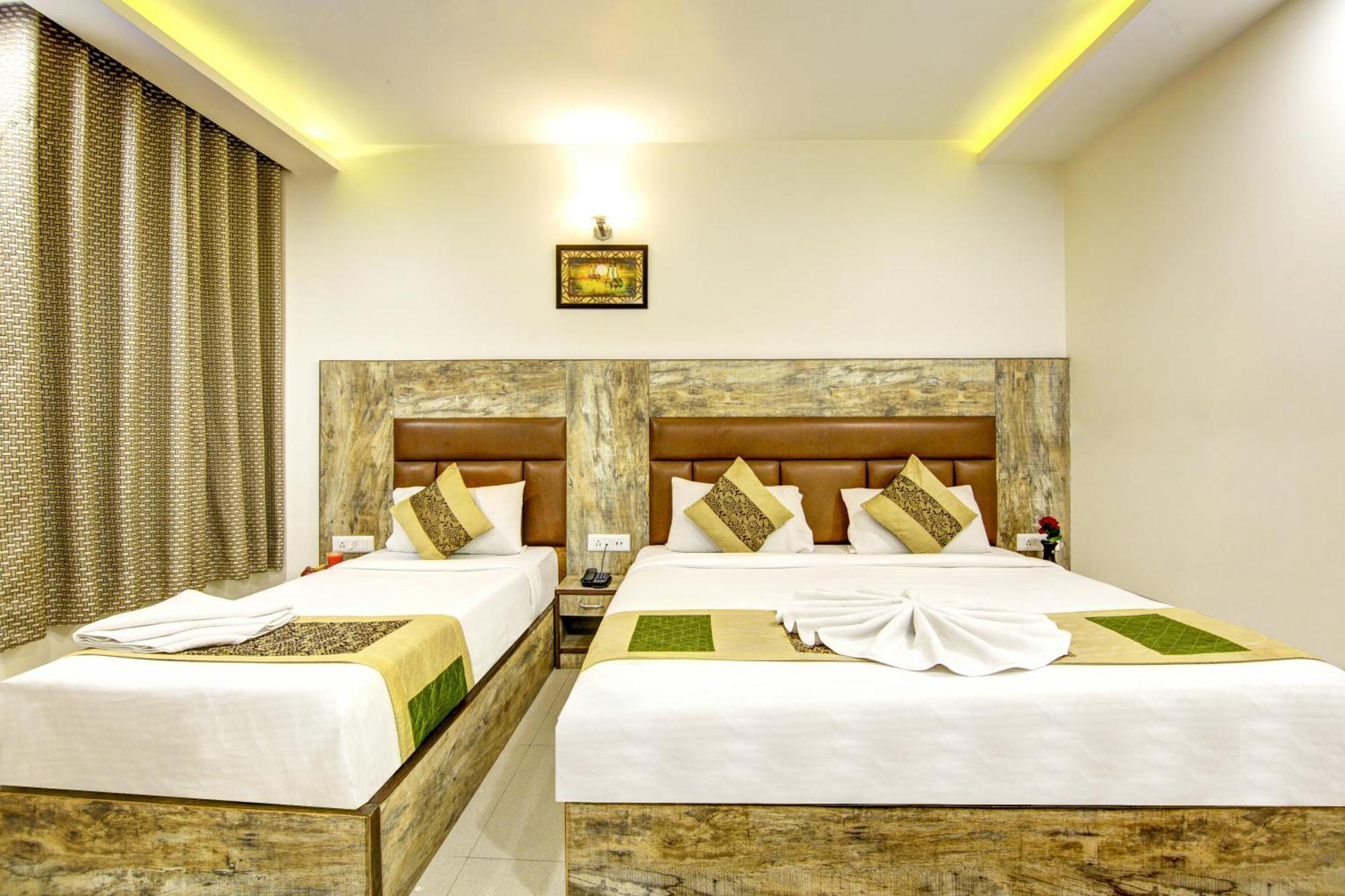 Gracious By Vishesh Hotels & Home Stay Нью-Дели Экстерьер фото